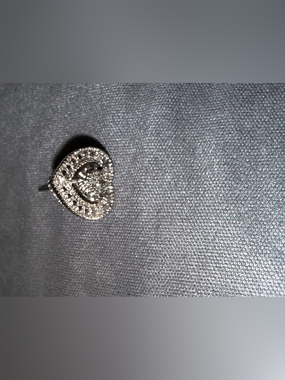 Vintage Heart Halo Stud Earrings in Silver with Pavé diamonds - Picture 12 of 15